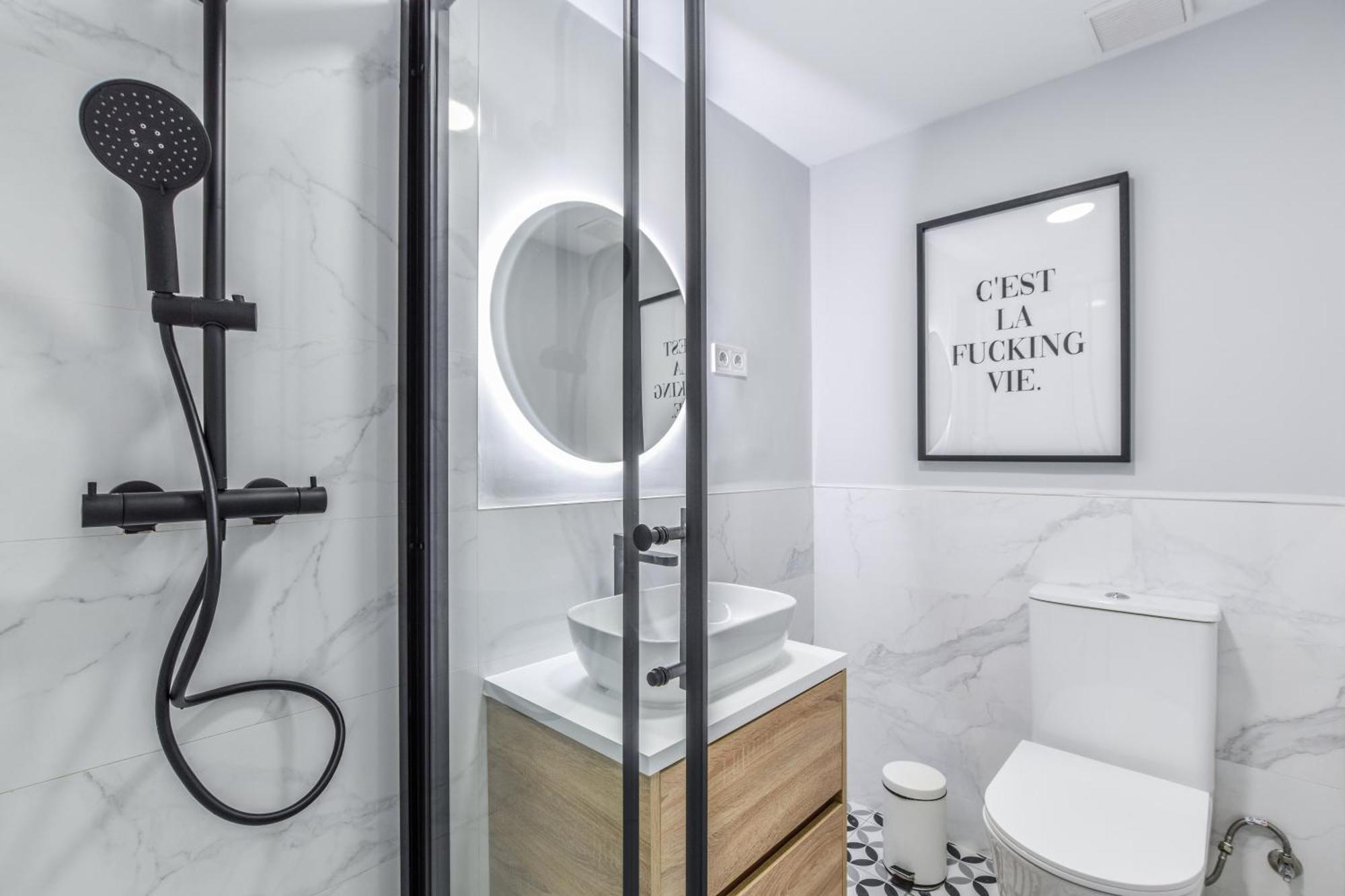 Apartamentos Reformados En Tirso De Molina Act Madrid Exteriör bild